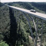 Bridge over Rio Can&iacute;mar