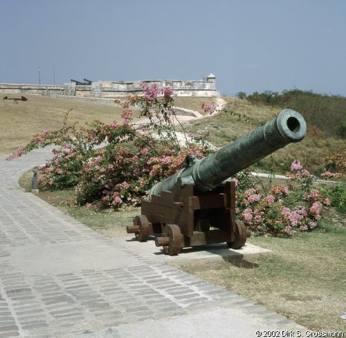 Entrance to Castillo El Morro (Click for next image)