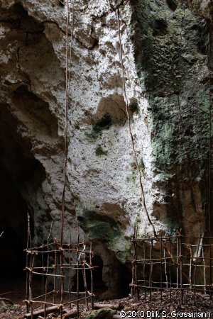 Jambiani Caves (Click for next image)